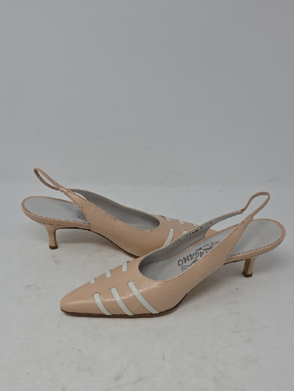 Salvatore Ferragamo Beige Slingback Pointed Kitten Heels Women Size 6 - Picture 7 of 8